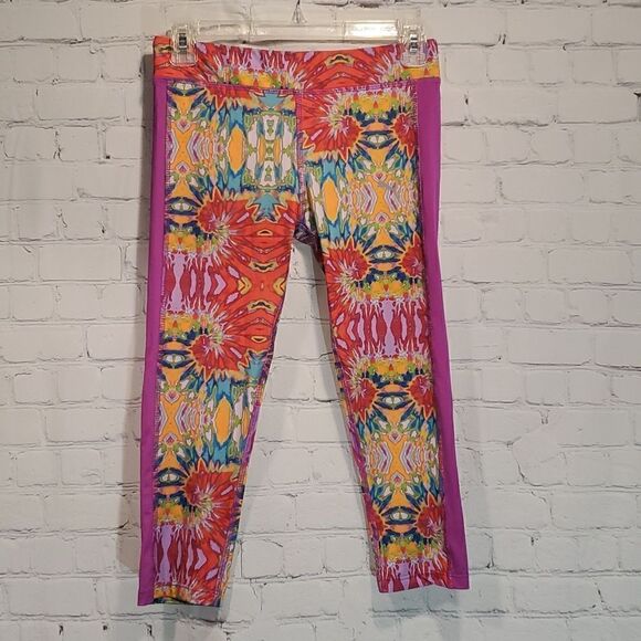 Girl's Puma multi colored cropped leggings NWT - Picture 1 of 8